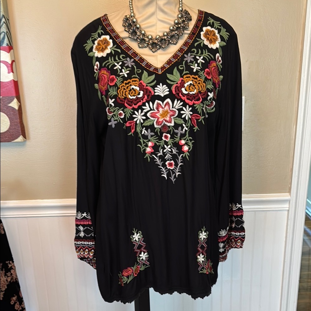 Black Embroidered Long Sleeve Tunic